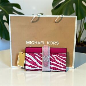 🩷MICHAEL MICHAEL KORS🩷Greenwich Dragonfruit Animal Print MD Bifold CZ Wallet/NWT